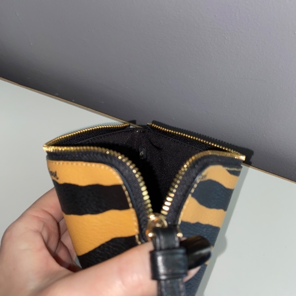 COACH Tiger Print Corner Zip Small 6 inch Wristlet - Picture 6 of 12